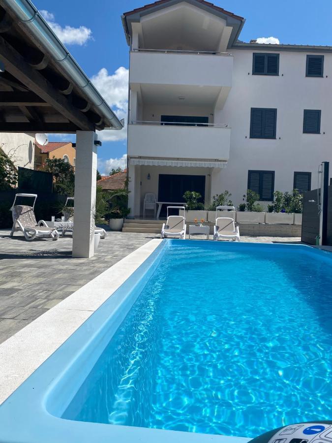 Breitling Apartments With Pool บีโอกราดนาโมรู ภายนอก รูปภาพ