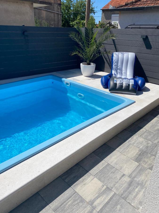 Breitling Apartments With Pool บีโอกราดนาโมรู ภายนอก รูปภาพ