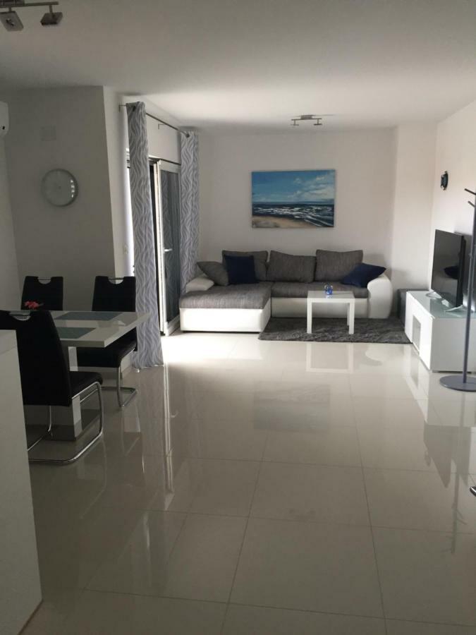 Breitling Apartments With Pool บีโอกราดนาโมรู ภายนอก รูปภาพ