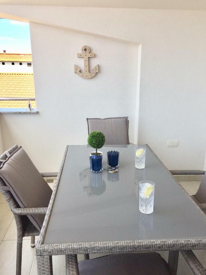 Breitling Apartments With Pool บีโอกราดนาโมรู ภายนอก รูปภาพ